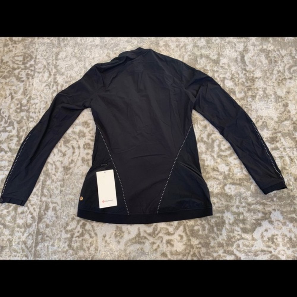 NWT black Lululemon cycling jacket